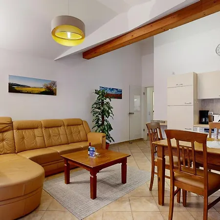 アパート Strandnahe Fewos Mit 2 Schlafzimmern Und Balkon, Residenz Prorer Wiek, ビンツ