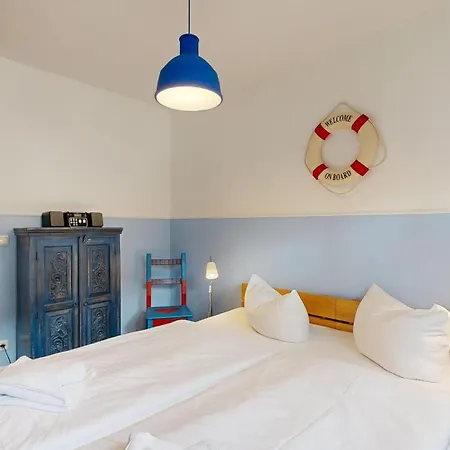 Strandnahe Fewos Mit 2 Schlafzimmern Und Balkon, Residenz Prorer Wiek, * ビンツ