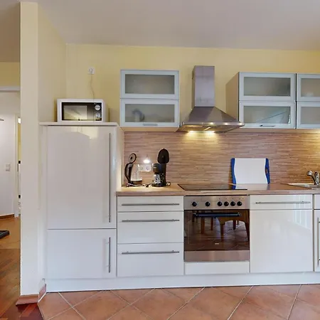 Strandnahe Fewos Mit 2 Schlafzimmern Und Balkon, Residenz Prorer Wiek, *