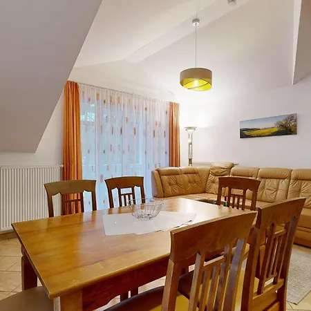 Strandnahe Fewos Mit 2 Schlafzimmern Und Balkon, Residenz Prorer Wiek, * ビンツ