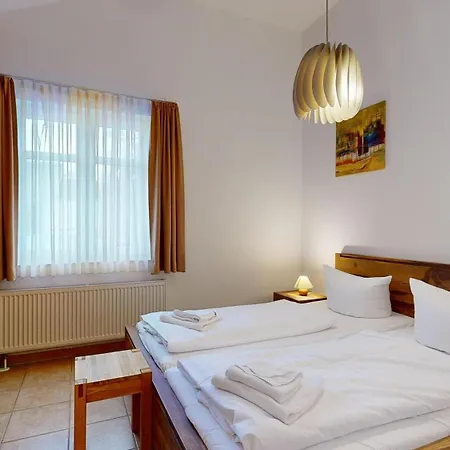 Strandnahe Fewos Mit 2 Schlafzimmern Und Balkon, Residenz Prorer Wiek, 公寓