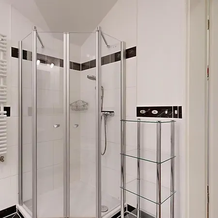 Strandnahe Fewos Mit 2 Schlafzimmern Und Balkon, Residenz Prorer Wiek,