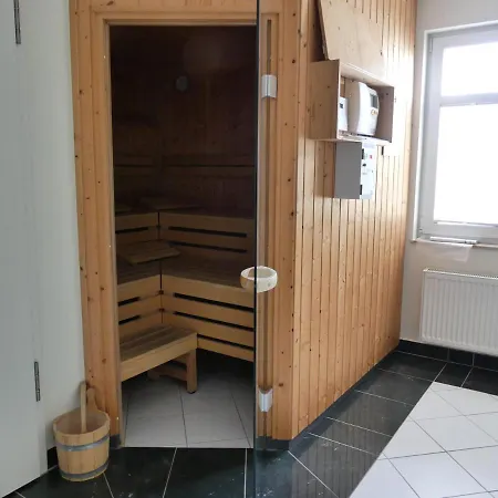 Strandnahe Fewos Mit 2 Schlafzimmern Und Balkon, Residenz Prorer Wiek, * ビンツ