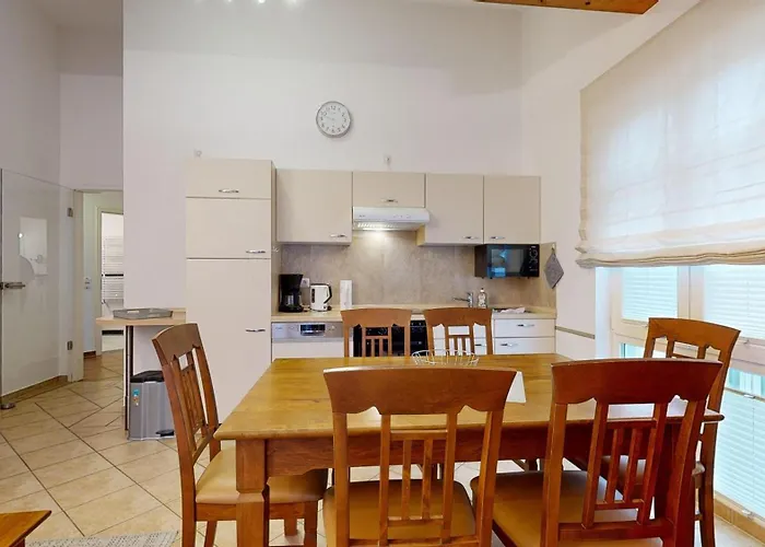 Strandnahe Mit 2 Schlafzimmern Und Balkon, Residenz Prorer Wiek, 아파트 *