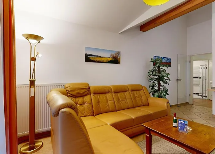 Strandnahe Mit 2 Schlafzimmern Und Balkon, Residenz Prorer Wiek, 아파트 빈츠